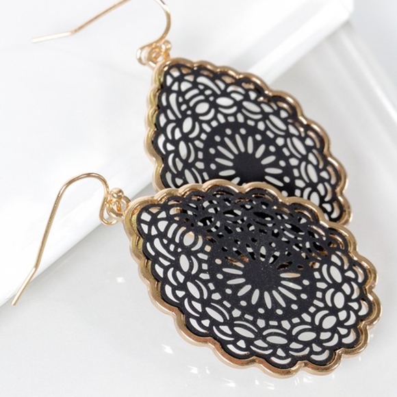 DAYNA Tear Drop Earrings - 8 colors - Picture 8 of 8